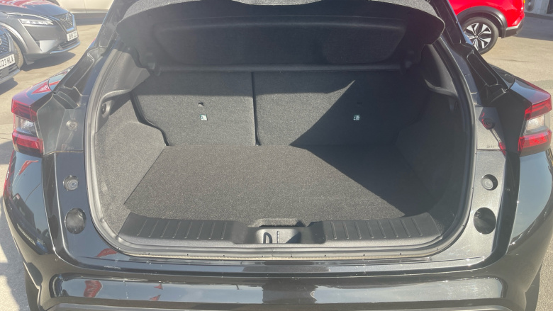 Nissan Juke 1.6 Hybrid Tekna 5dr Auto Hybrid Hatchback